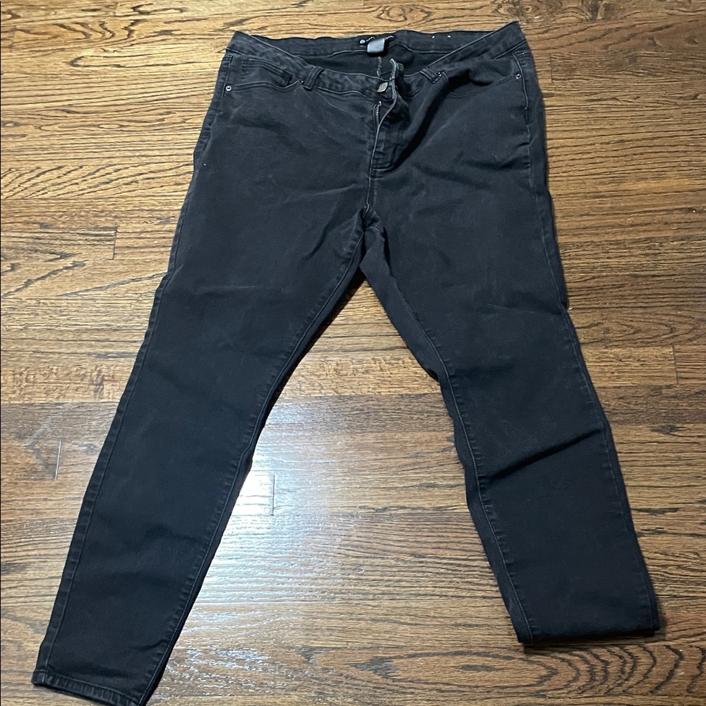 Fashion to Figure Women's Dark Straight Leg Jeans